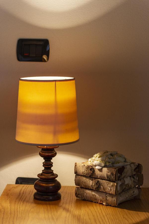 Cavour Suite - Smart Holiday Mantova Bagian luar foto